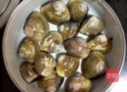 文蛤豆腐鱼丸汤的做法图解1