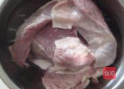 蒜泥牛肉的做法图解1