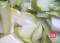 木耳肉片炒佛手的做法图解1