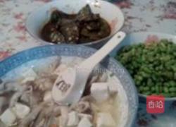 平菇鸡蛋豆腐汤的做法图解1