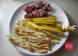 竹荪腐竹排骨煲的做法图解1