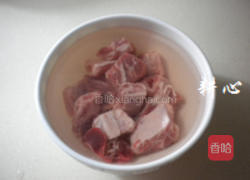 竹荪腐竹排骨煲的做法图解2