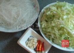 卷心菜炒粉丝的做法图解1