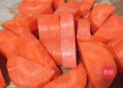 红萝卜排骨汤的做法图解2