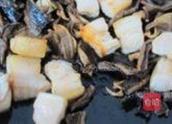 黑人参红烧肉的做法图解5