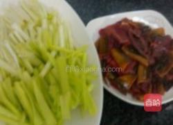 黄鳝炒韭黄的做法图解1