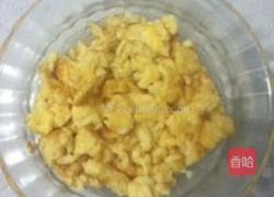 剁辣椒豆瓣酱洋葱炒鸡蛋的做法图解3