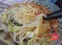 鸡蛋包菜面的做法图解5