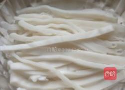 三文鱼骨焖手工粉的做法图解2