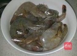 豆瓣酱烧大虾的做法图解1