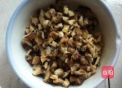 瘦肉香菇丸的做法图解2