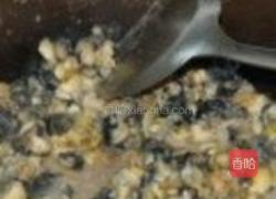 蒜蓉豆豉酱炒田螺肉的做法图解2