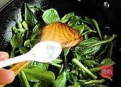 虾皮炒青菜心的做法图解6