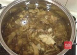 当归黄芪土鸡汤的做法图解1