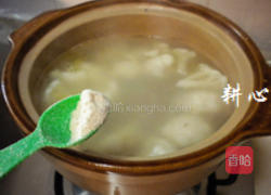 菜花虾米排骨汤的做法图解10