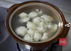菜花虾米排骨汤的做法图解7