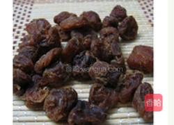 椰汁桂圆黑糯米粥的做法图解2