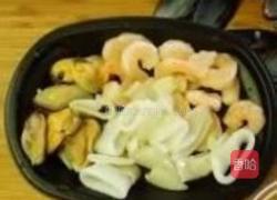 海鲜芝士焗意面的做法图解1