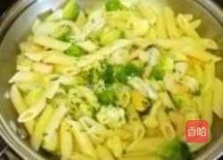 海鲜芝士焗意面的做法图解6