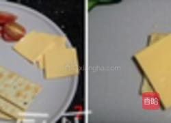 金枪鱼沙拉梳打堡的做法图解1