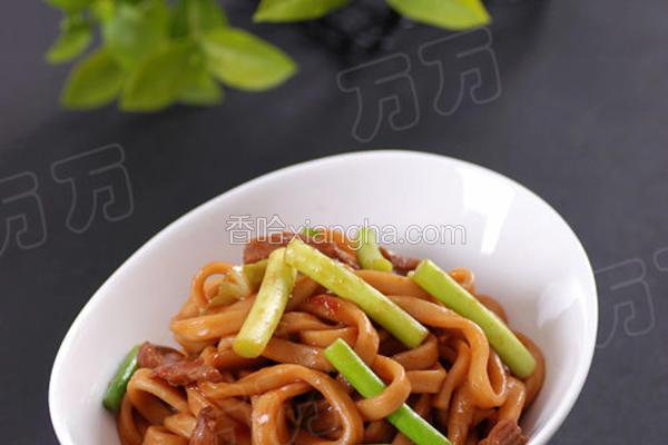 杂蔬肉丝炒面