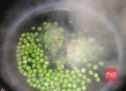 青豆菌菇鲜虾汤的做法图解4