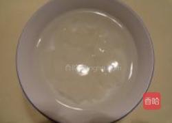 红枣莲子燕窝汤的做法图解1