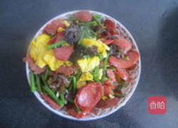 红肠鸡蛋炒蒜薹的做法图解3