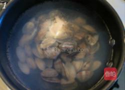 蛤蜊土豆汤的做法图解1