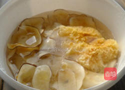 花胶螺片乌鸡养颜汤的做法图解2