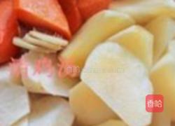 雪莲山药清鸡汤的做法图解2