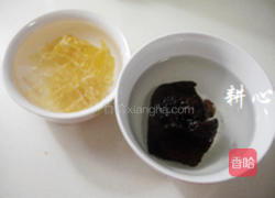 黑虎掌花胶炖鸡脚汤的做法图解2