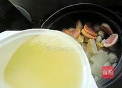 砂锅炖鱼丸的做法图解3