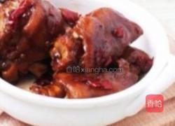 乳香辣猪蹄的做法图解1