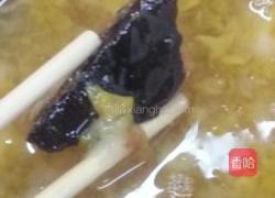 金耳雪莲羹的做法图解6