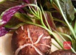 苋菜香菇面的做法图解2