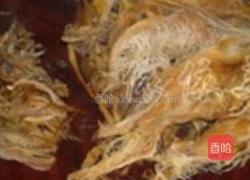 剑花胡萝卜骨头汤的做法图解1