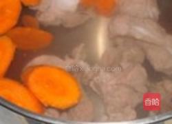 剑花胡萝卜骨头汤的做法图解3