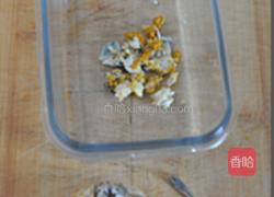 炒蟹粉的做法图解3