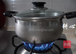 海参花胶火腿汤的做法图解4