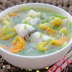 南瓜花鱼片汤的做法[图]