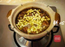 鸡头米排骨煲的做法图解8