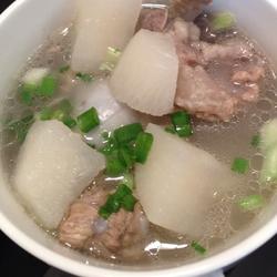 莲藕萝卜排骨汤的做法[图]
