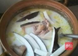 奶香椰子鸡汤的做法图解2