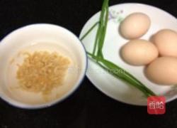虾米蒸蛋的做法图解1