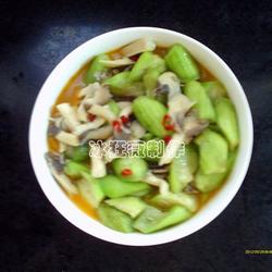 蚝油姬菇丝瓜的做法[图]