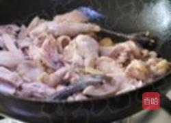 山笋野菌土鸡汤的做法图解4