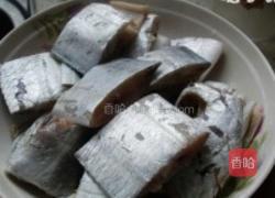 香辣红烧带鱼的做法图解2