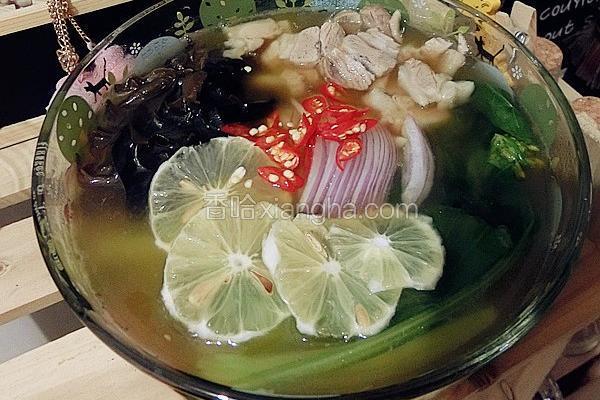 秘制汤头柠酸乌冬面