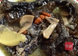 蘑菇木耳乌骨鸡汤的做法图解6